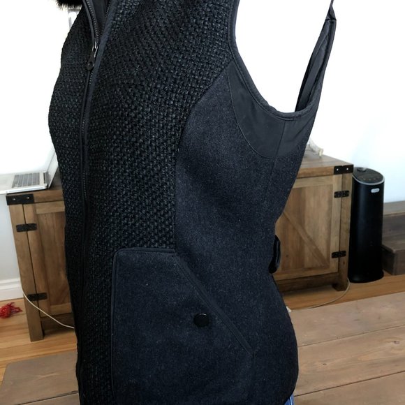 RW&CO. Black Warm Hooded Vest in Black - XS - Picture 5 of 16